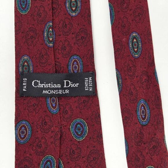 CHRISTIAN DIOR MONSIEUR VINTAGE SILK TIE RED MEDALLION SMOOTH 3.5" X 58" - Picture 4 of 4